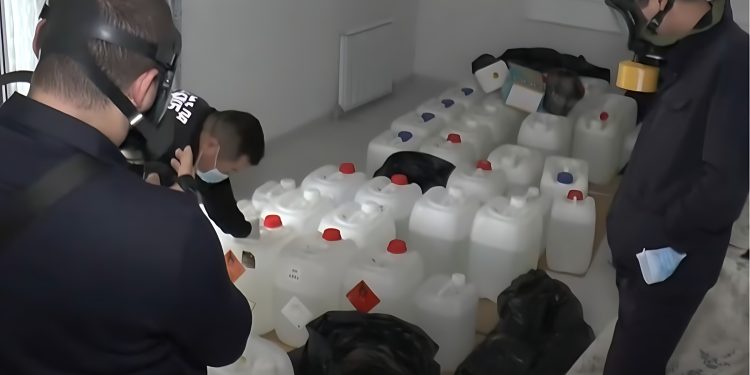 Крупная нарколаборатория обнаружена в частном доме Алматы