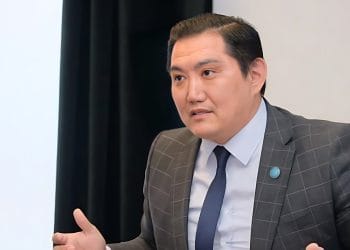 “Кто первый встал, того и тапочки“: депутат о поправках в сфере недропользования