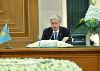 Казахстан и Туркменистан подписали 20 документов о сотрудничестве в области нефти, газа и других сферах
