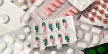 Лекарства с истекшим сроком годности и финансовые нарушения выявлены в поликлиниках Темиртау