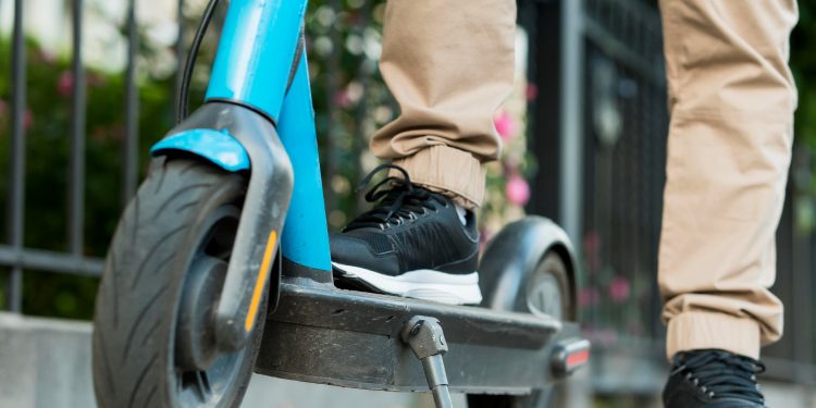 130 родителей наказаны за допуск детей к управлению электросамокатами на дорогах