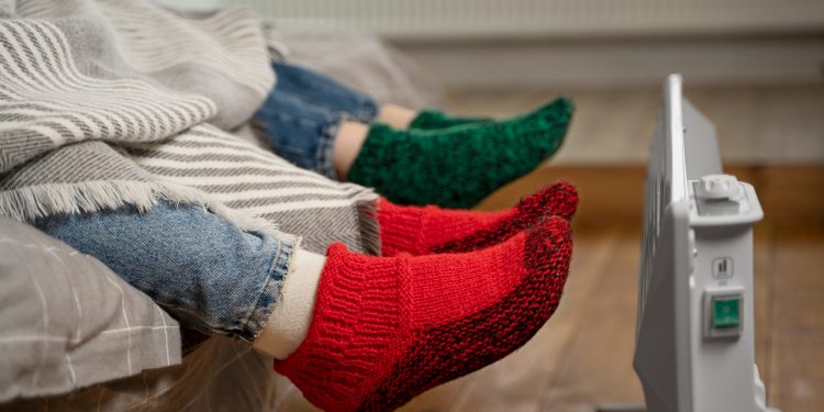 Аким и глава ЖКХ Сарани получили взыскания за сбои с отоплением