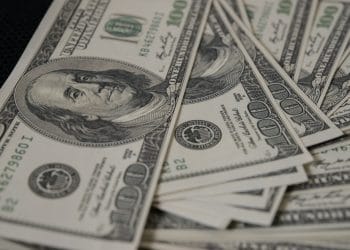 Доллар, евро и рубль продолжают расти в обменных пунктах Казахстана: актуальные курсы на 29 октября