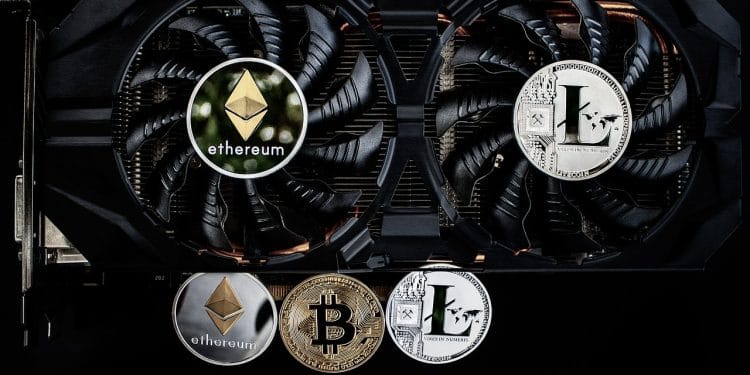Жители Шымкента добыли биткоины на 100 миллионов тенге в незаконной майнинговой ферме