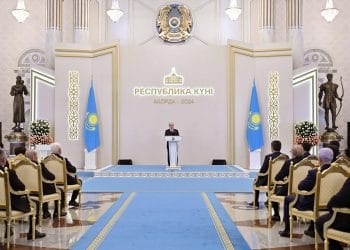 Токаев: Казахстан стали называть средней державой, но это лишь стимул к активной работе