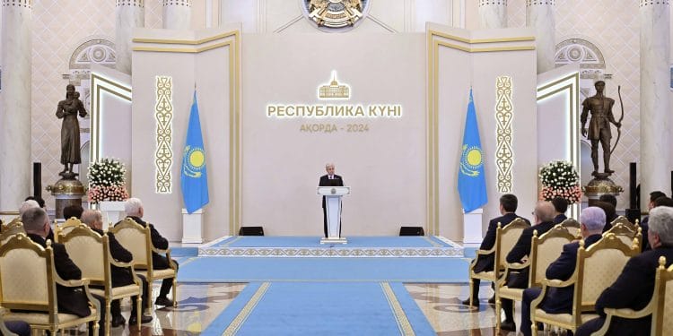 Токаев: Казахстан стали называть средней державой, но это лишь стимул к активной работе