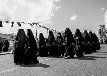 В Афганистане женщинам запретили общаться друг с другом на публике