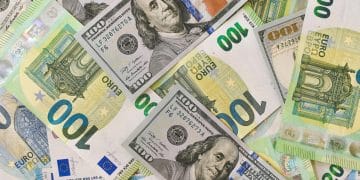 Курс валют в обменниках Казахстана на 11 октября: доллар и евро снижаются