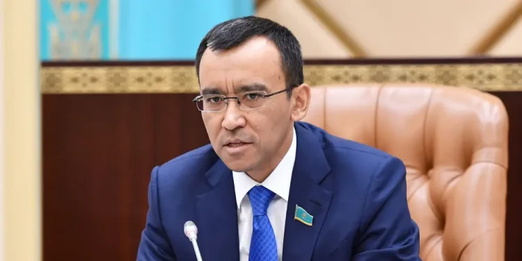 Маулен Ашимбаев