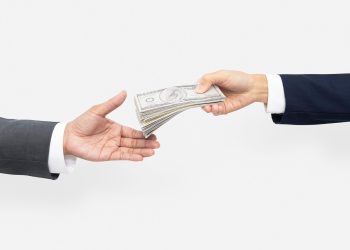 В Астане осуждены руководители объединения за вымогательство у предпринимателей