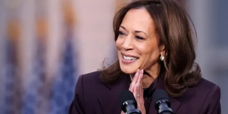 Камала Харрис признала поражение и пообещала мирную передачу власти