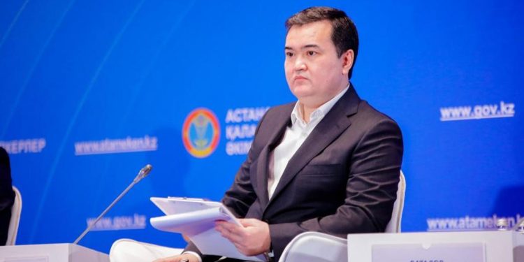В Астане ликвидируют последствия урагана — aким обещает восстановление