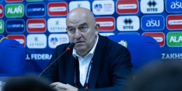 Депутат Сената критикует КФФ и требует раскрыть зарплату Черчесова