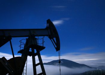 Цены на нефть снижаются в ожидании отчетов ОПЕК и МЭА