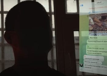 Казахстанские подростки рассказывают о пути к радикализму в фильме КНБ