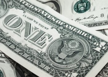 Сулейменов рассказал, почему курс тенге к доллару не должен пугать