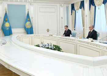 Токаев и посол Франции обсудили расширение сотрудничества перед визитом в Париж