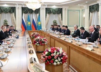 Касым-Жомарт Токаев и Владимир Путин на переговорах