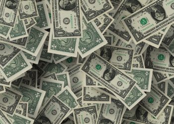 Нацбанк объявил о стабилизационных мерах из-за курса доллара по 500 тенге