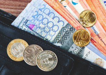 Выплаты в тенге