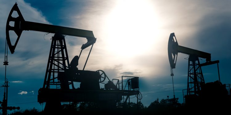 сокращения добычи нефти в Казахстане