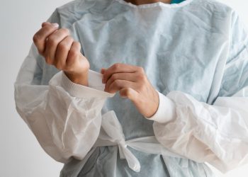 пластический хирург