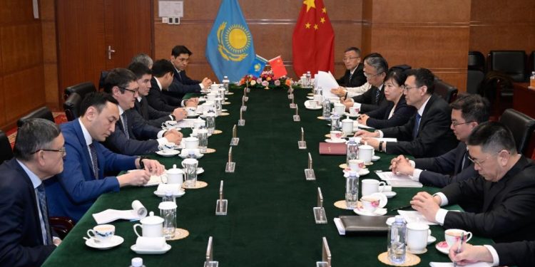 Китай и Казахстан