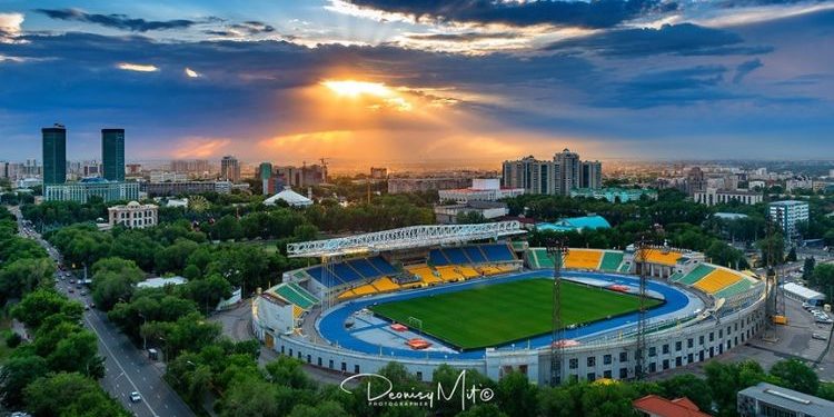 Центральный стадион Алматы