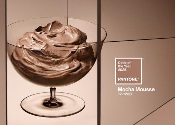 Цветом 2025 года стал Mocha Mousse