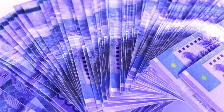 похитила 243 миллиона тенге