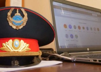 полицейская фуражка