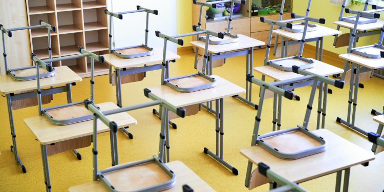 Школьные парты