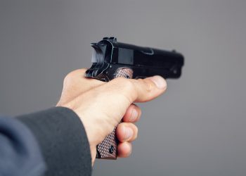убийство, пистолет