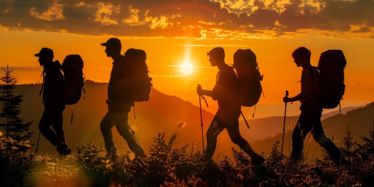 Туристы в горах