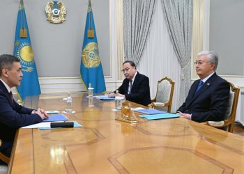 Касым-Жомарт Токаев и Генеральный секретарь ШОС.