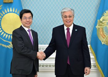 Токаев и Ли Кай-Фу