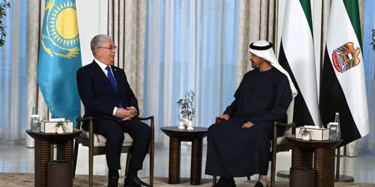 Касым-Жомарт Токаев и Мухаммед бен Заид Аль Нахаян