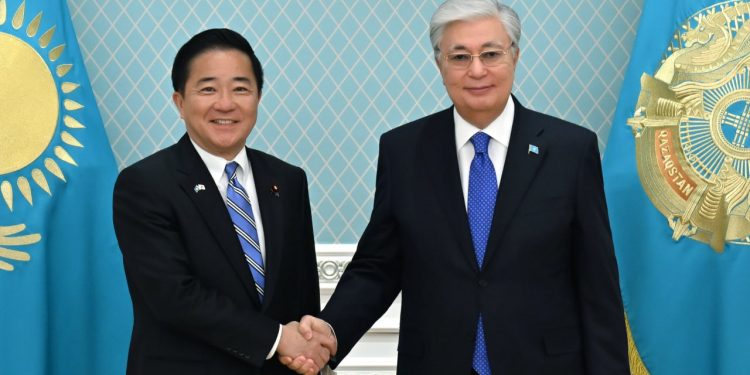 Акихису Нагашиму и Касым-Жомарт Токаев