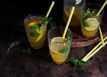 пластиковые соломинки