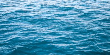 Вода, море