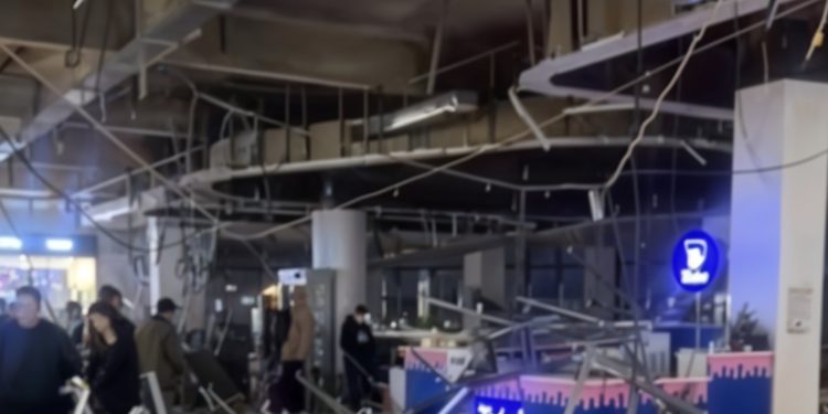 Обрушение потолка в ТРЦ Экибастуза