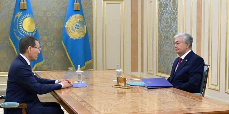 Касым-Жомарт Токаев и Нурлан Абдиров