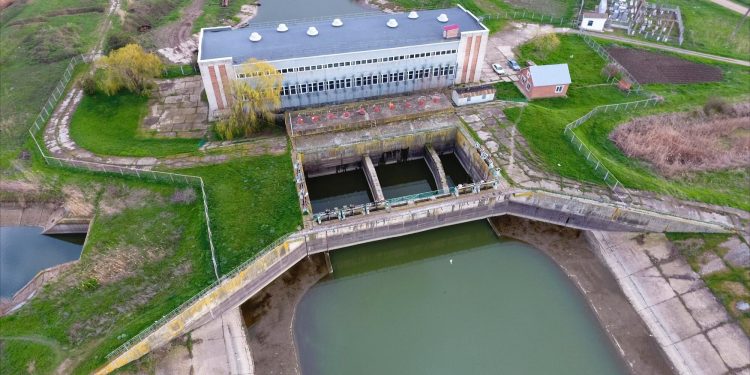 Водяное сооружение