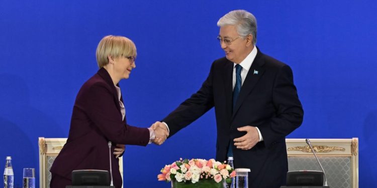 Касым-Жомарт Токаев и Наташа Пирц-Мусар