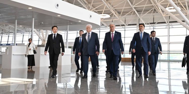 Токаев прибыл в Шымкент