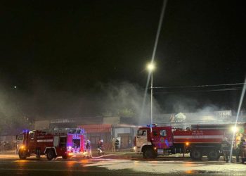 крупный пожар на складах в Алматы