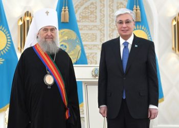 Касым-Жомарт Токаев и митрополит