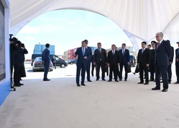 Касым-Жомарт Токаев в Актауском международном морском порту