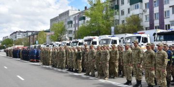 спасатели и военные