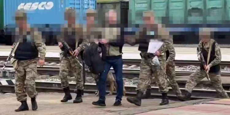 экстрадирован